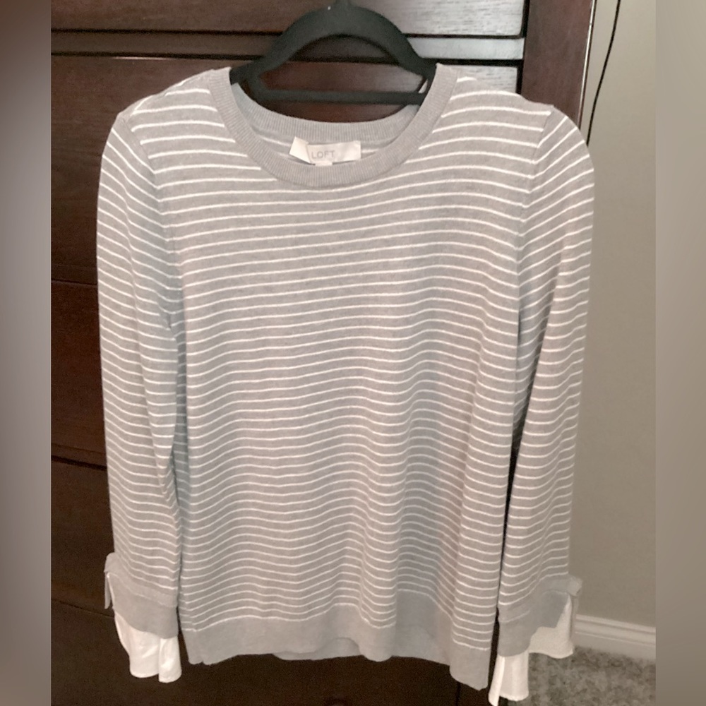 Loft sweater size M